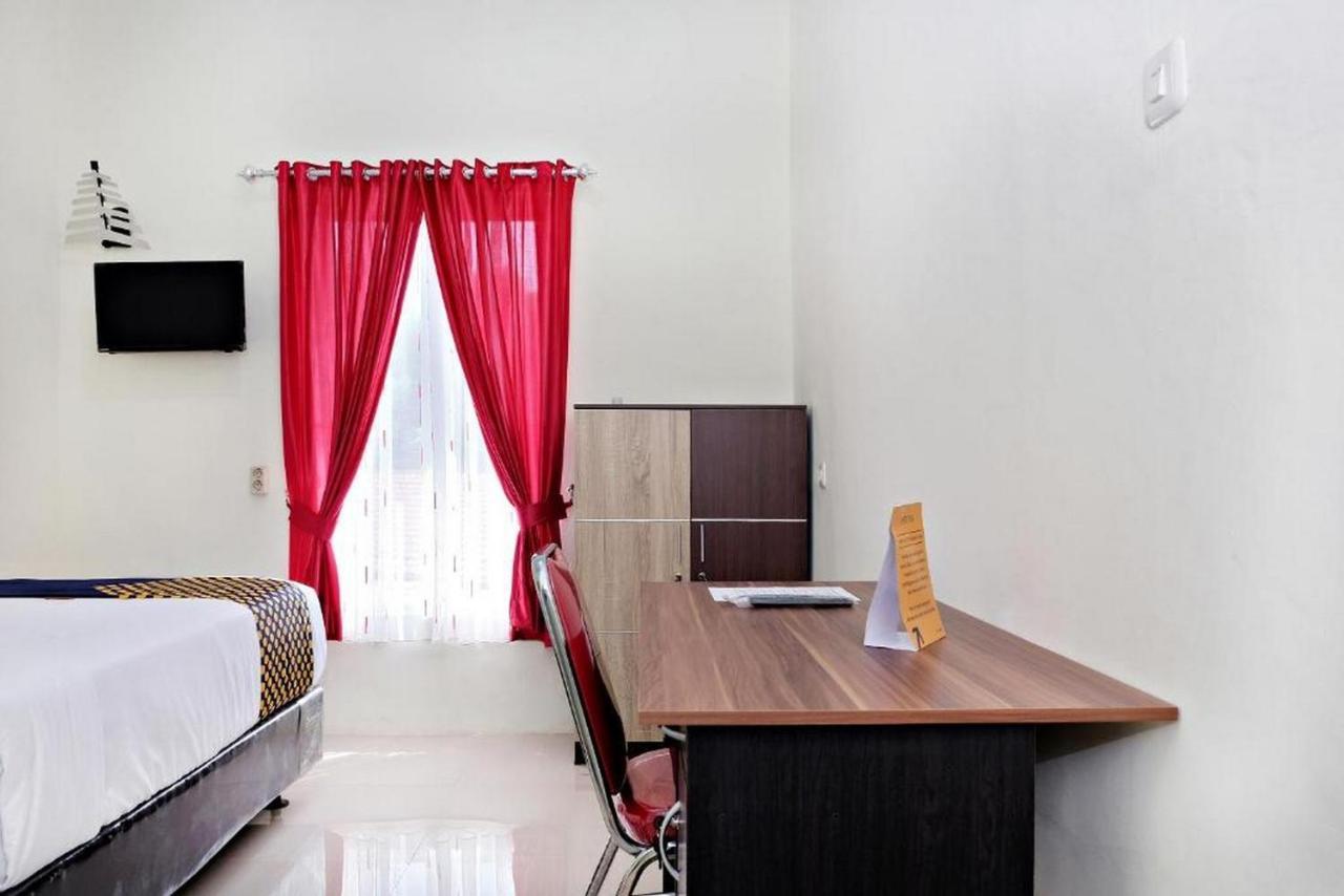 Homestay Danesti Syariah Near Bandara Sultan Hasanuddin Makassar Buitenkant foto