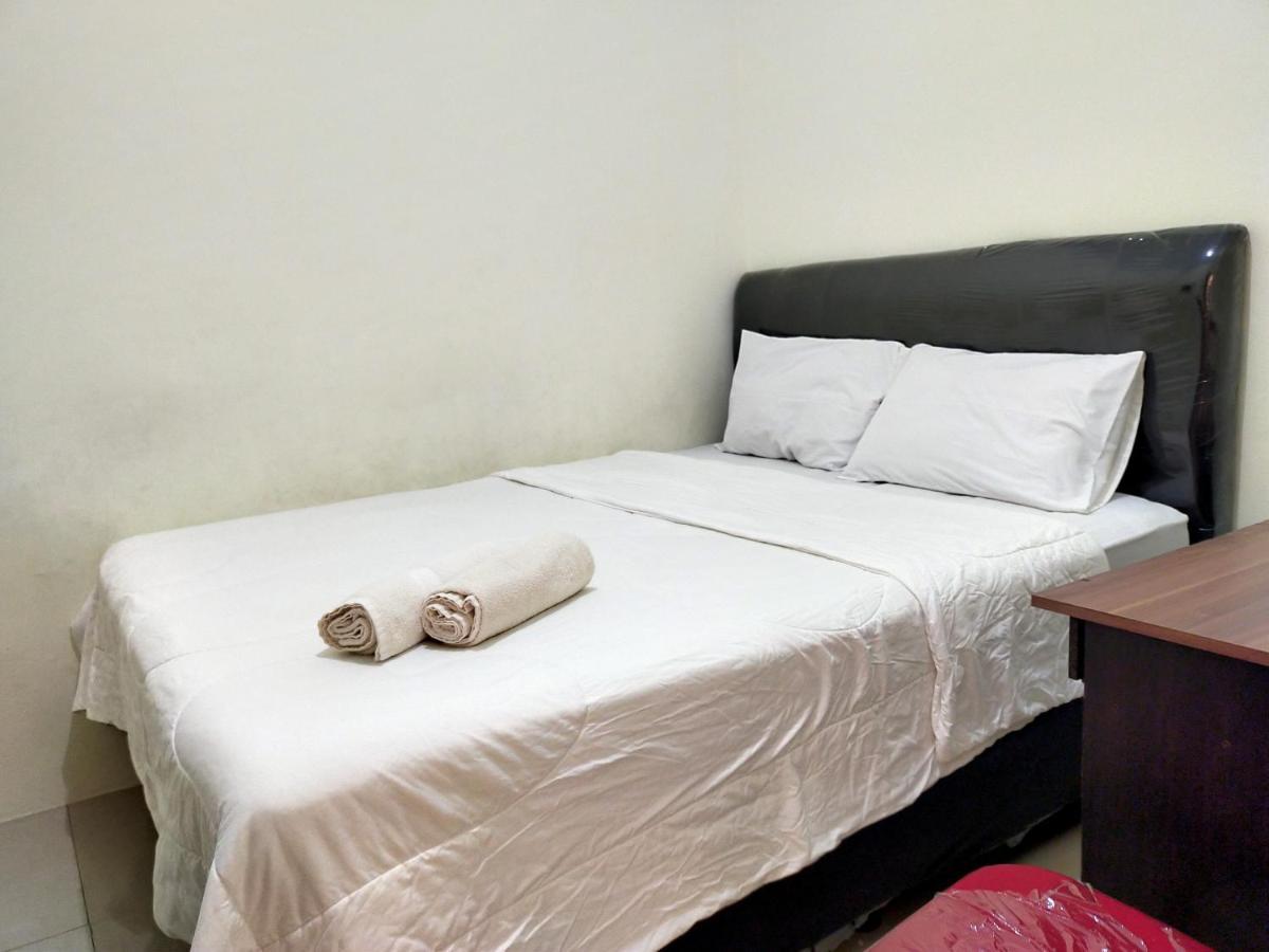 Homestay Danesti Syariah Near Bandara Sultan Hasanuddin Makassar Buitenkant foto